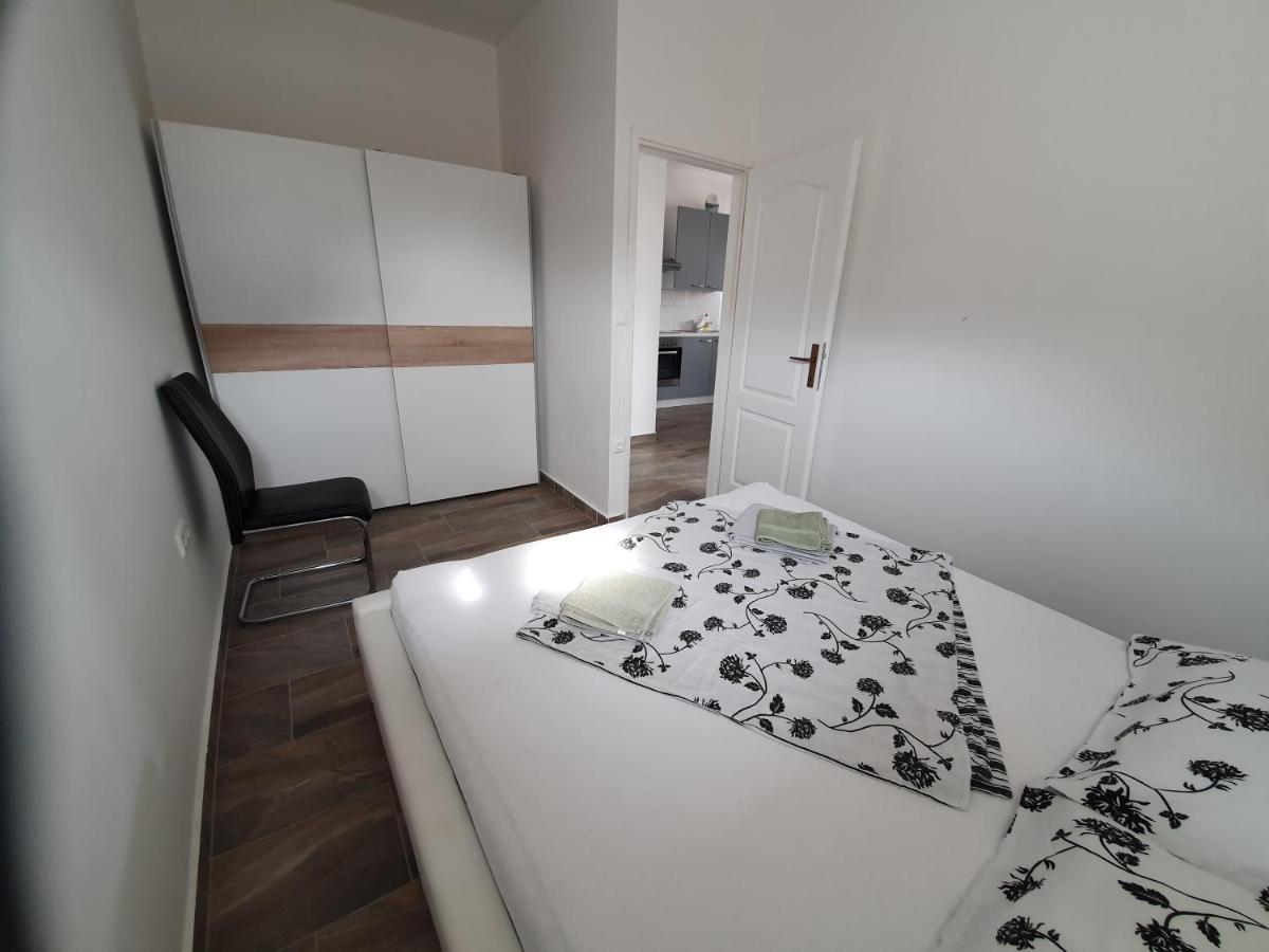 Apartments Ljubic Pag Town Extérieur photo